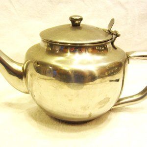 VTG CAPCO STAINLESS STEEL 18-8 #104 TEAPOT W/FLIP LID